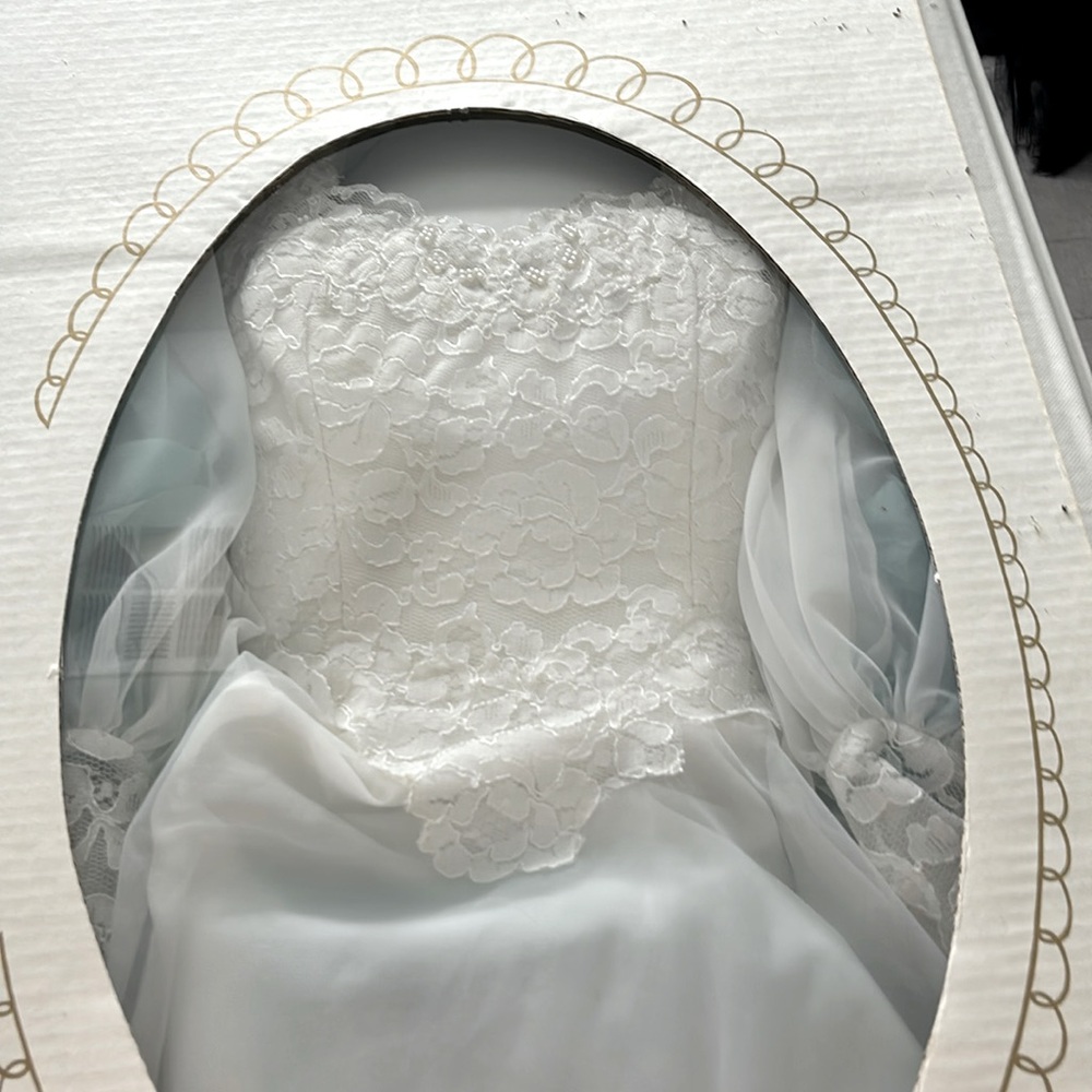 Size 2 wedding dress.